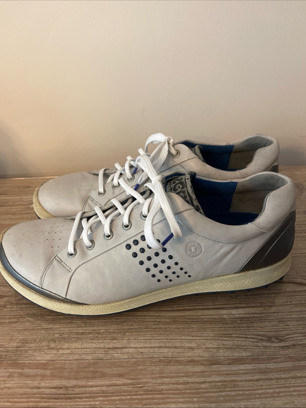 Men's gray  YAK BIOME Leather golf shoe with  Accents